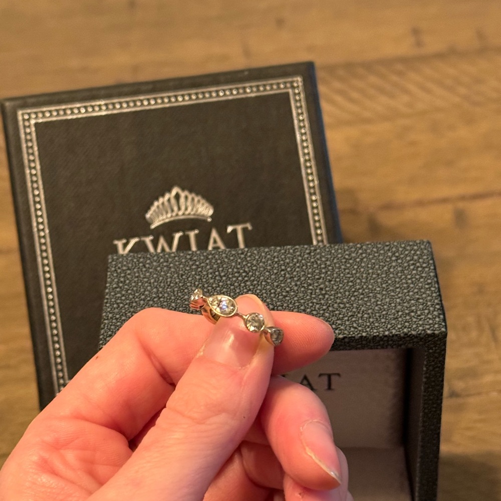 Kwiat Eternity Band